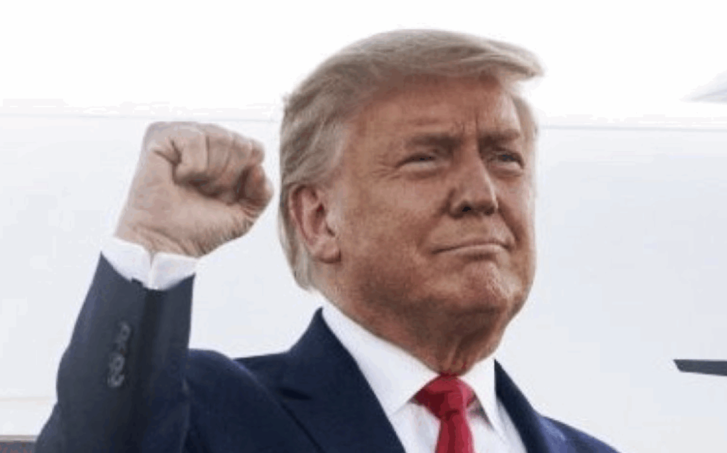 נשיא ארה"ב דונלד טראמפ - נלחם בהתנפחות החוב